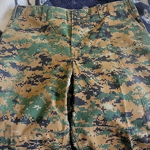 Camouflage cargo pants brand new size M mens - Picture 3 of 11